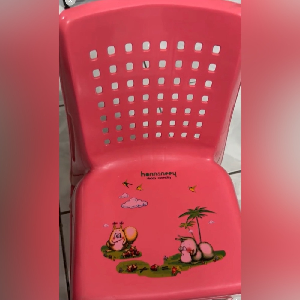 Pink Children's Plastic Chair with Cartoon Print